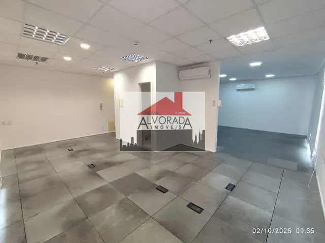 Sala com 75m², para alugar, no bairro Vila Leopoldina em São Paulo