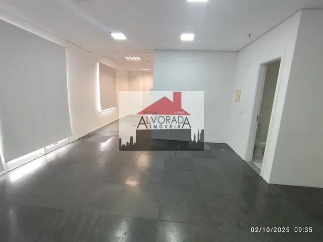 Sala com 75m², para alugar, no bairro Vila Leopoldina em São Paulo