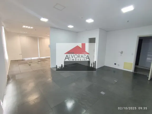 Sala com 75m², para alugar, no bairro Vila Leopoldina em São Paulo