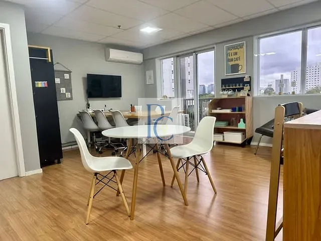 Conjunto comercial à venda ou para alugar, no bairro Santo Amaro em São Paulo