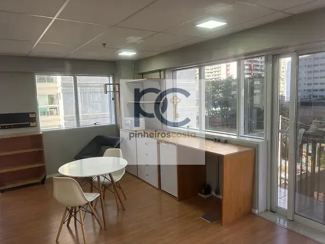 Conjunto comercial com 45m², à venda ou para alugar, no bairro Santo Amaro em São Paulo