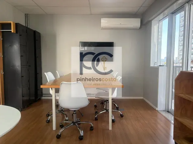 Conjunto comercial com 45m², à venda ou para alugar, no bairro Santo Amaro em São Paulo
