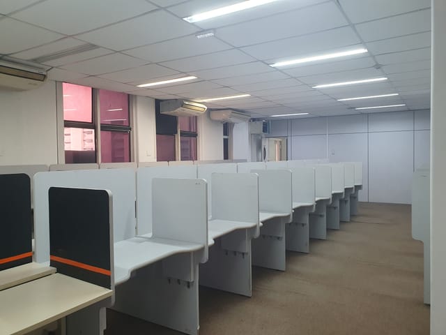 Conjunto comercial para alugar, no bairro República em São Paulo