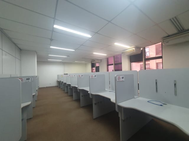 Conjunto comercial para alugar, no bairro República em São Paulo