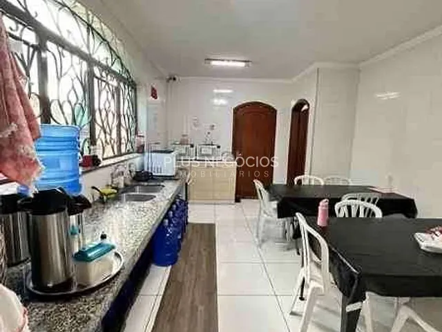 Conjunto comercial com 1300m² 15 quartos e 6 banheiros, para alugar, no bairro Centro em Sorocaba