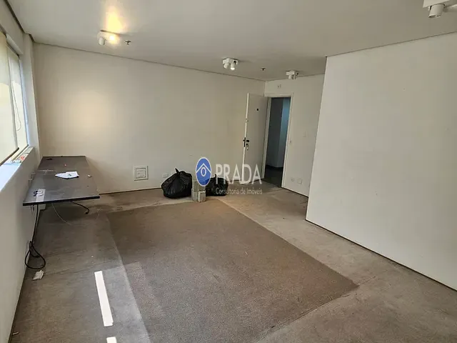 Conjunto comercial com 66m², à venda ou para alugar, no bairro Sumarezinho em São Paulo