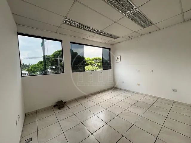 Conjunto comercial para alugar, no bairro Jardim Taquaral em São Paulo