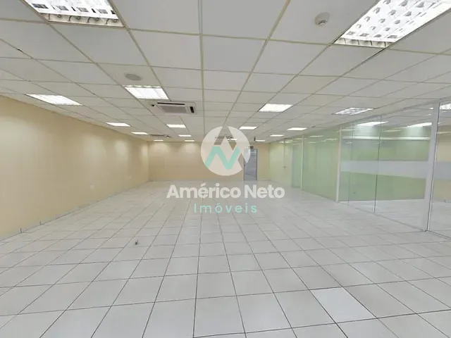 Conjunto comercial com 200m², para alugar, no bairro Centro em São Caetano do Sul