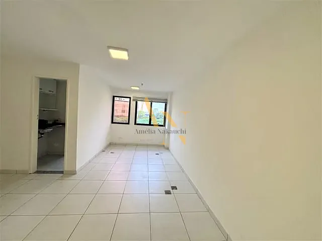 Conjunto comercial à venda, no bairro Jardim Portal I e II em São Paulo