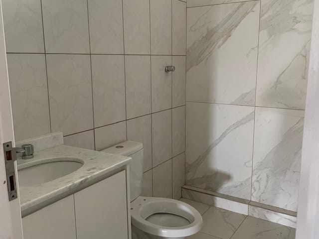 Conjunto comercial com 220m², para alugar, no bairro Jardim Stella em Santo André