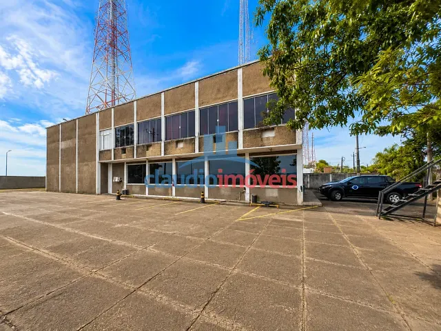 Conjunto comercial com 1420m², à venda, no bairro Santa Rosa em Barra Mansa