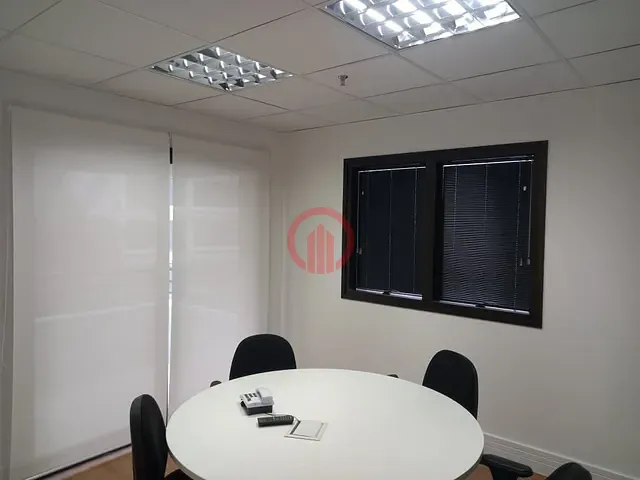 Conjunto comercial com 211m², à venda, no bairro Jardim Paulista em São Paulo