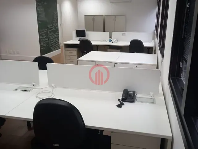 Conjunto comercial com 211m², à venda, no bairro Jardim Paulista em São Paulo