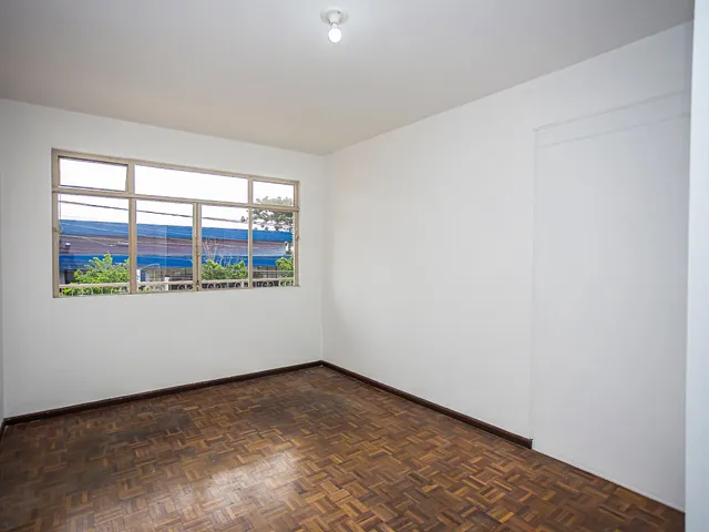 Conjunto comercial para alugar, no bairro Cabral em Curitiba