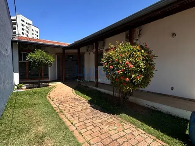 Casa com 302m², para alugar, no bairro Jardim Ribeiro em Valinhos