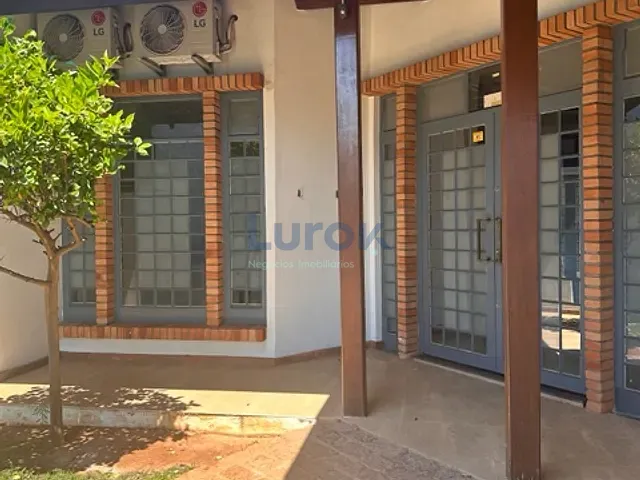 Casa com 302m², para alugar, no bairro Jardim Ribeiro em Valinhos