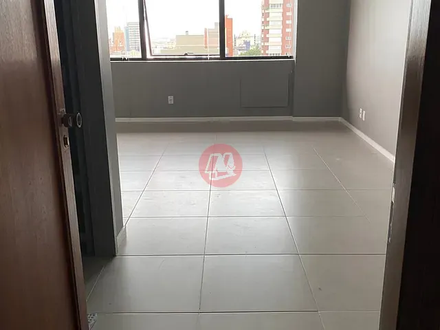 Conjunto comercial à venda, no bairro Auxiliadora em Porto Alegre