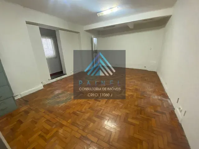 Conjunto comercial com 50m², para alugar, no bairro República em São Paulo