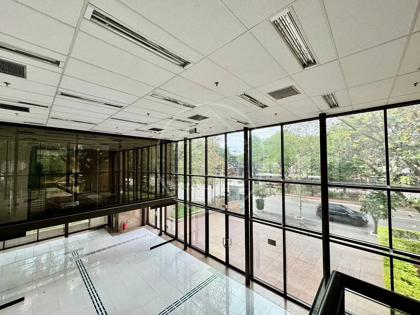 Sala-Conjunto, 1300 m² - Foto 34