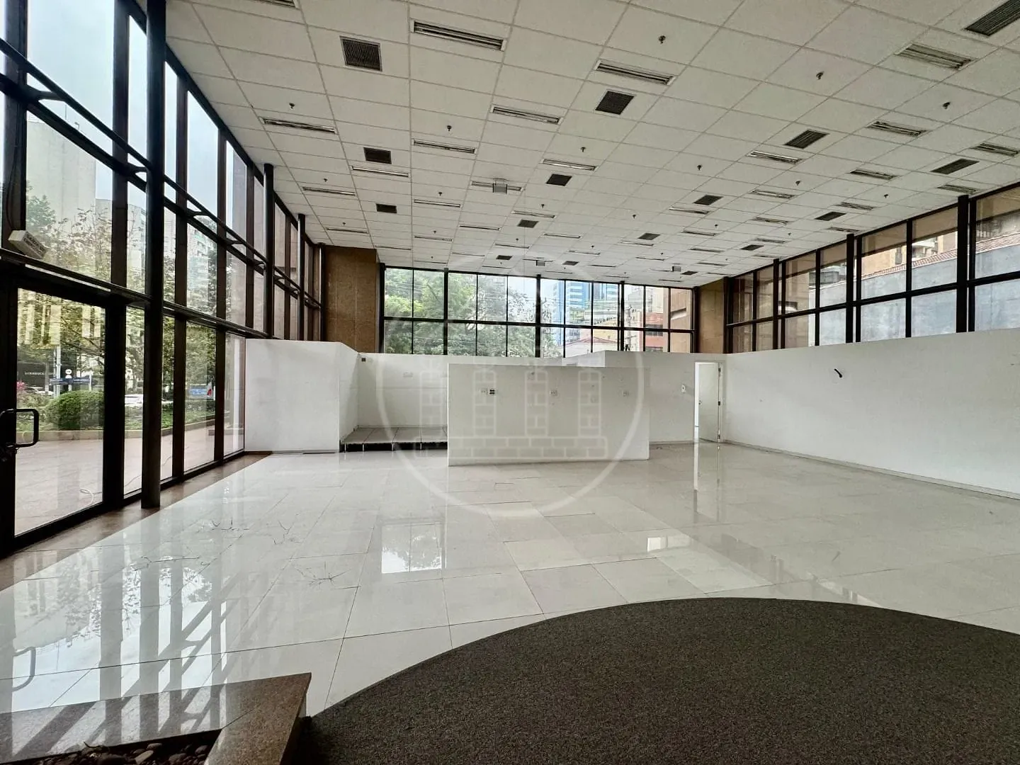 Sala-Conjunto, 1300 m² - Foto 22