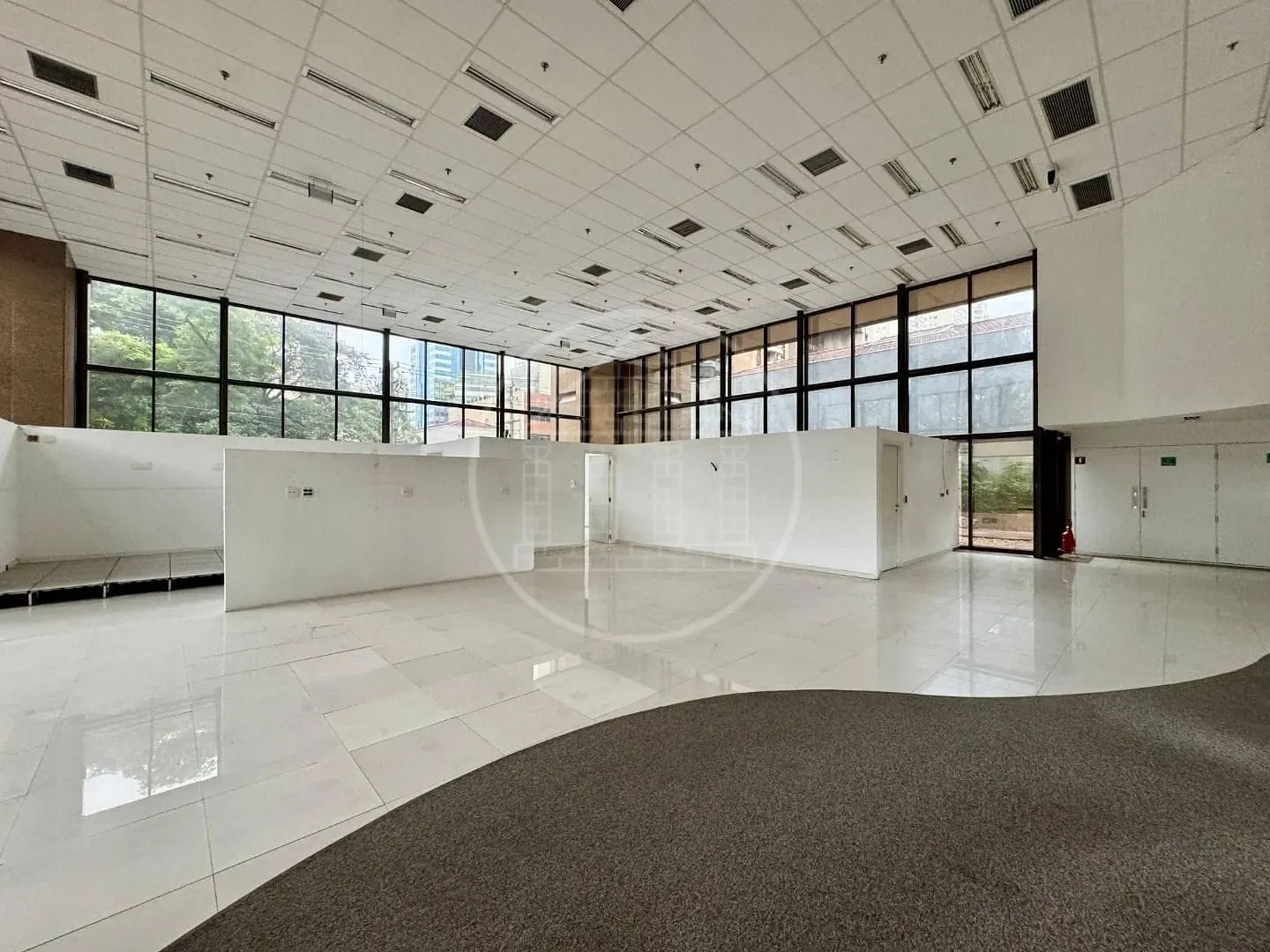 Sala-Conjunto, 1300 m² - Foto 16