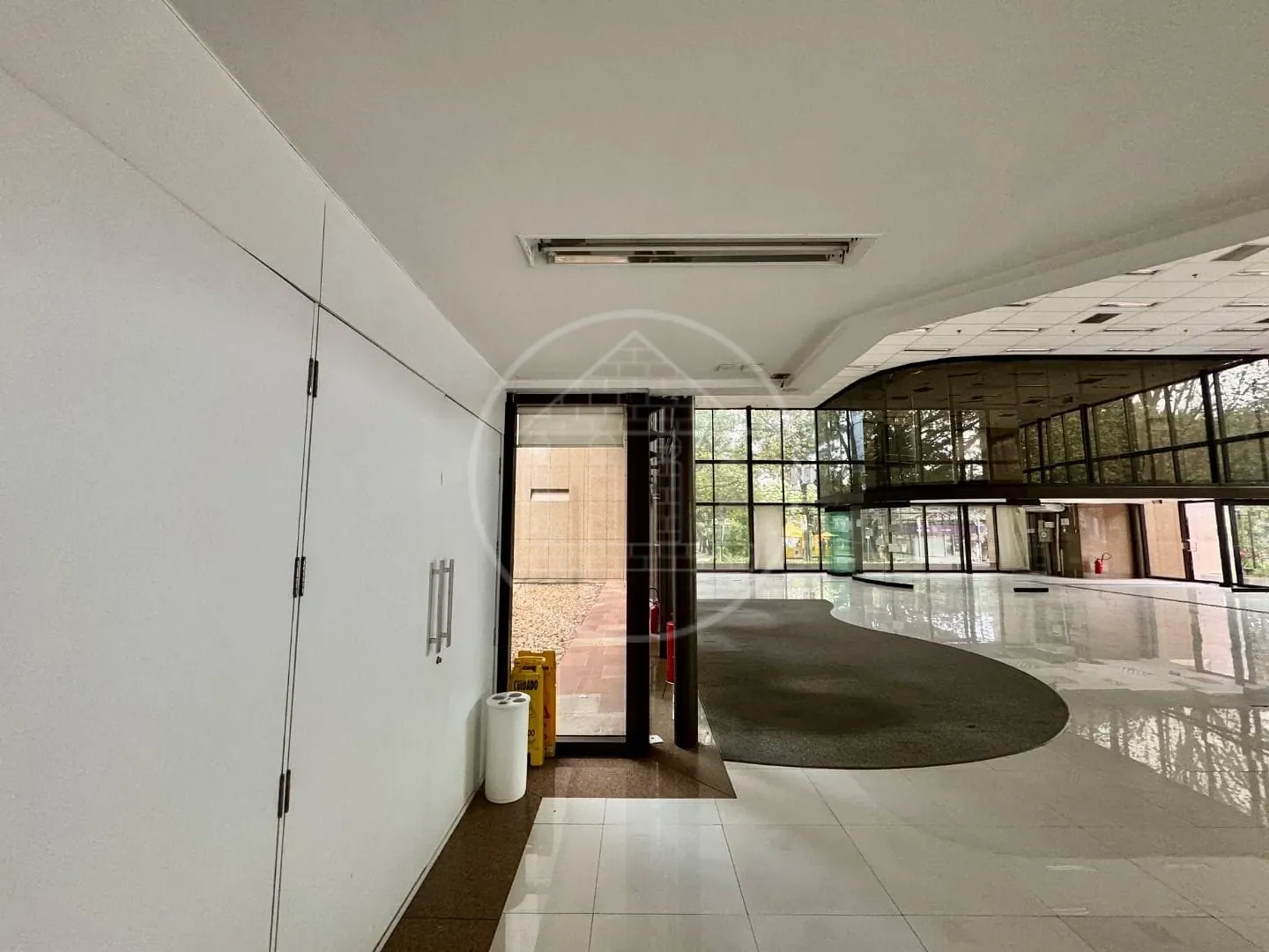 Sala-Conjunto, 1300 m² - Foto 10