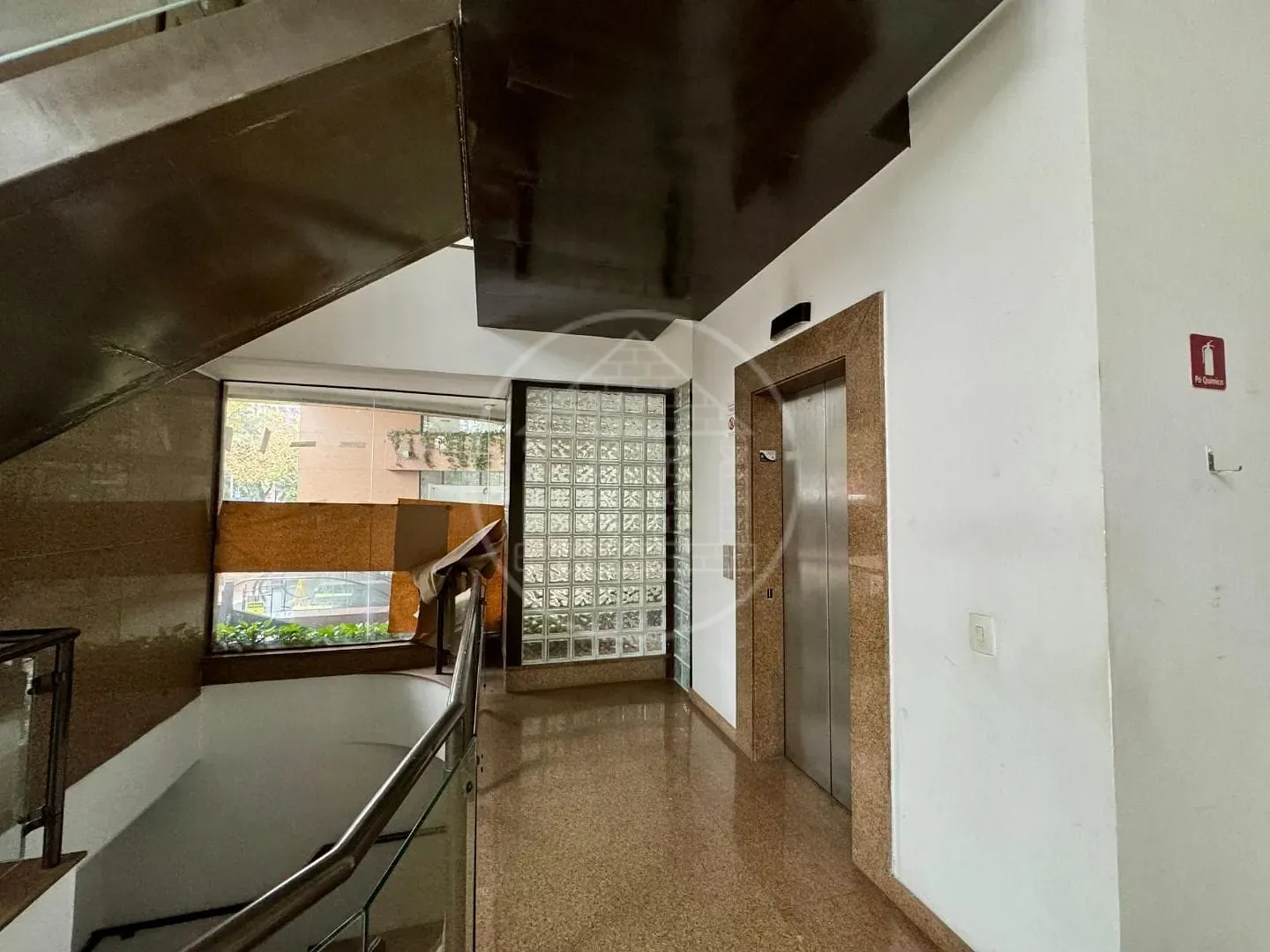 Sala-Conjunto, 1300 m² - Foto 8
