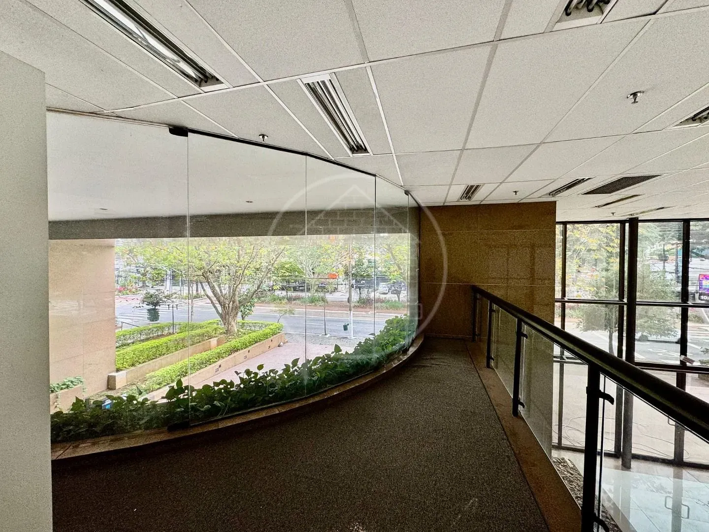 Sala-Conjunto, 1300 m² - Foto 6
