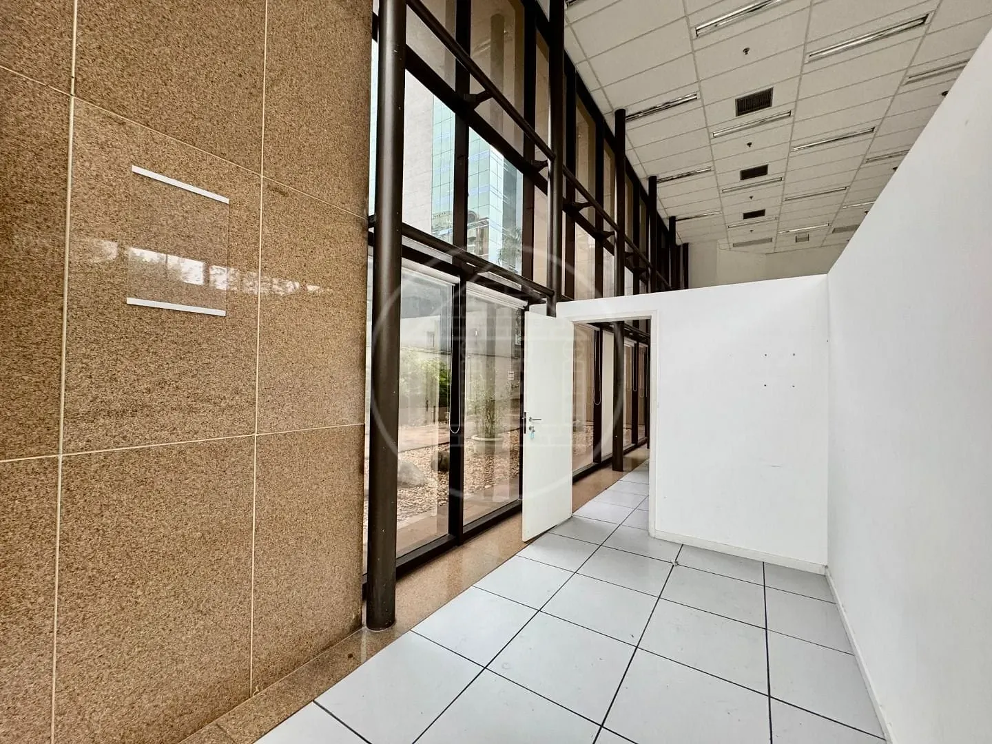 Sala-Conjunto, 1300 m² - Foto 24