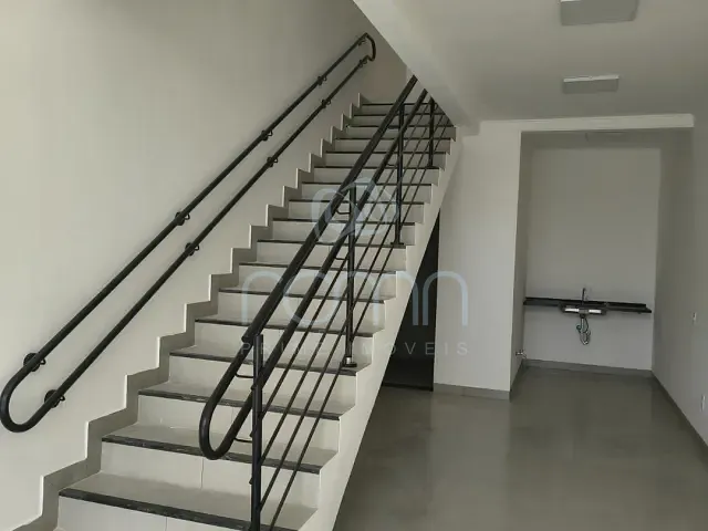 Conjunto comercial à venda ou para alugar, no bairro Vila Santa Cruz em São José do Rio Preto