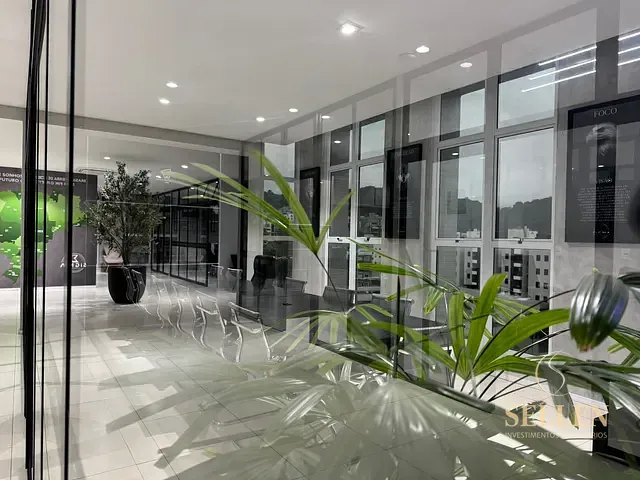 Conjunto comercial com 320m², para alugar, no bairro Pioneiros em Balneário Camboriú