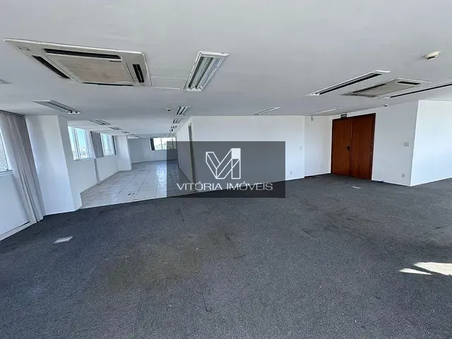 Conjunto comercial para alugar, no bairro Enseada do Suá em Vitória