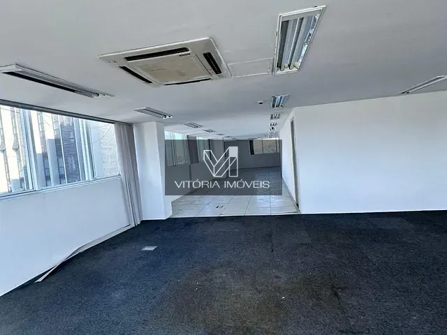 Conjunto comercial para alugar, no bairro Enseada do Suá em Vitória