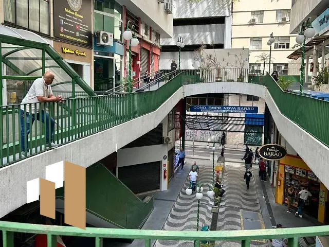 Conjunto comercial com 30m², à venda, no bairro República em São Paulo
