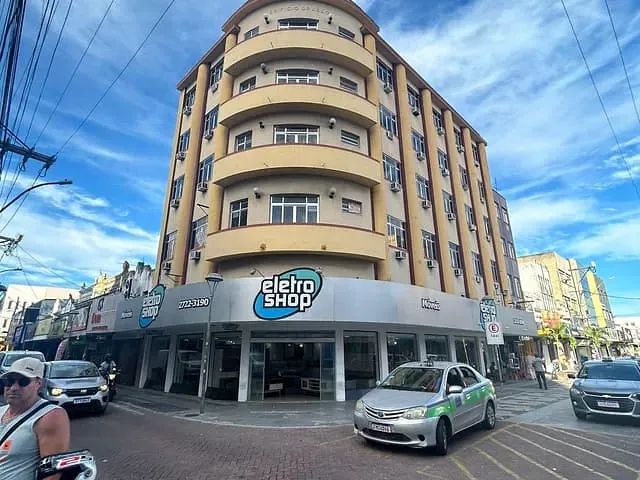 Conjunto comercial com 2000m², à venda, no bairro Centro em Campos dos Goytacazes
