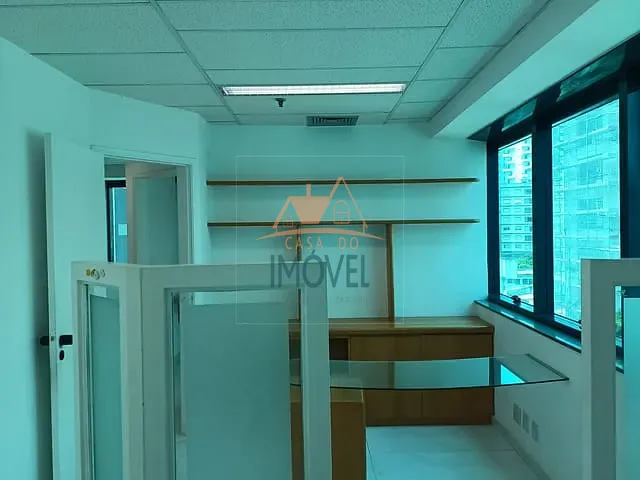 Conjunto comercial com 52m², para alugar, no bairro Vila Nova Conceição em São Paulo