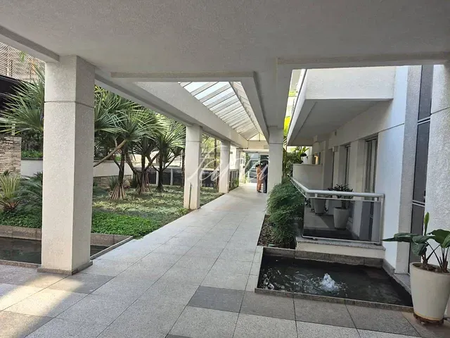 Conjunto comercial com 40m², à venda, no bairro Cerqueira César em São Paulo