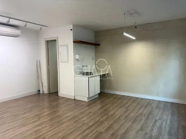 Conjunto comercial para alugar, no bairro Moema em São Paulo