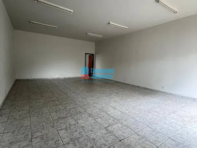 Conjunto comercial com 66m², para alugar, no bairro centro em Guaxupé