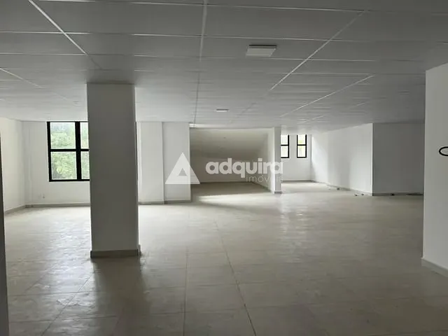 Conjunto comercial com 1314m², para alugar, no bairro Centro em Ponta Grossa