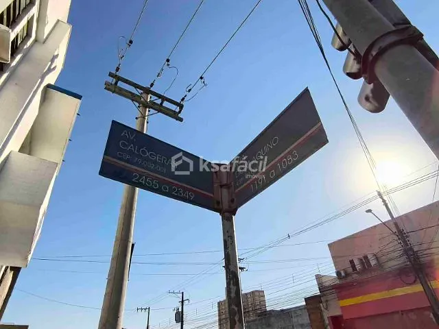 Conjunto comercial com 368m² 14 quartos e 4 banheiros, à venda, no bairro Centro em Campo Grande