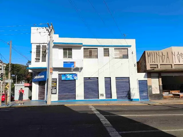 Conjunto comercial com 368m² 14 quartos e 4 banheiros, à venda, no bairro Centro em Campo Grande