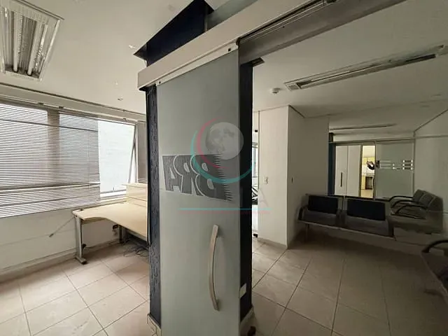 Conjunto comercial à venda, no bairro República em São Paulo