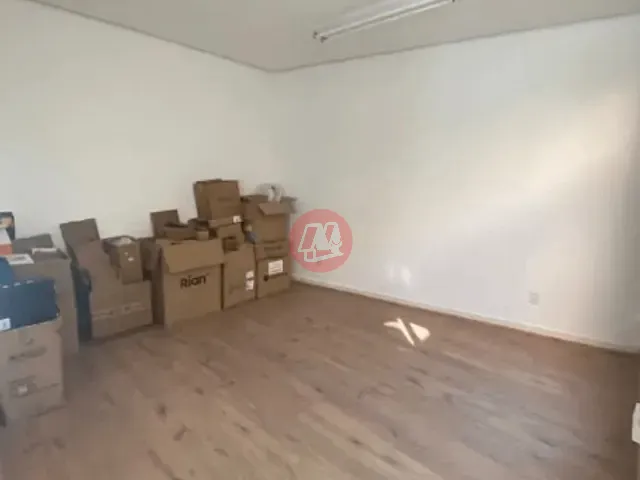 Conjunto comercial com 93m², para alugar, no bairro São Geraldo em Porto Alegre