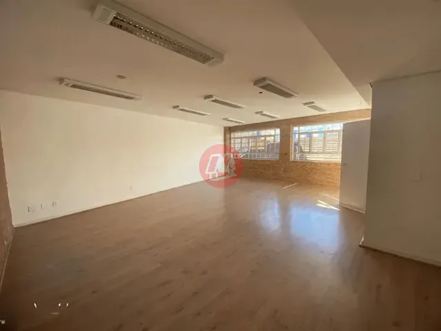 Conjunto comercial com 93m², para alugar, no bairro São Geraldo em Porto Alegre