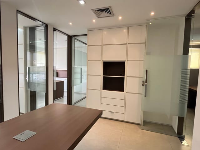 Conjunto comercial para alugar, no bairro Jardim Paulista em São Paulo