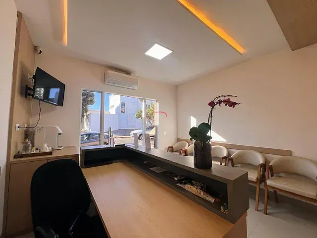 Casa à venda, no bairro Jardim Londrilar em Londrina