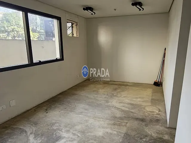 Conjunto comercial com 68m², à venda ou para alugar, no bairro Sumarezinho em São Paulo