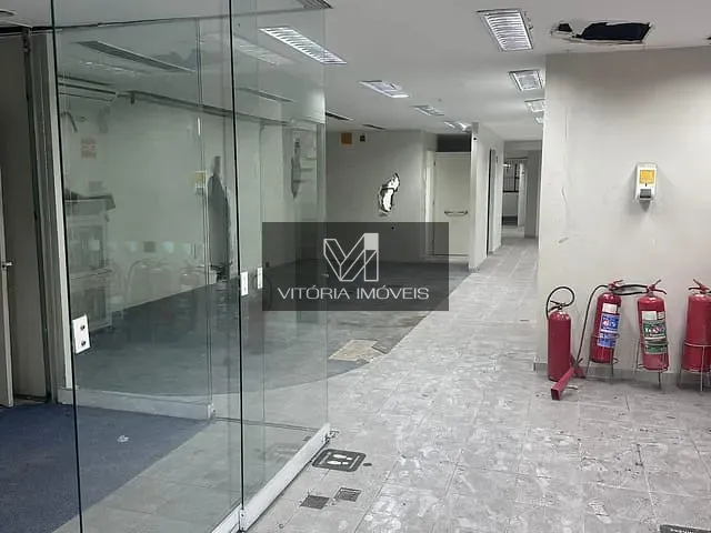 Conjunto comercial para alugar, no bairro Enseada do Suá em Vitória