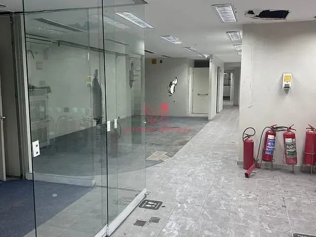 Conjunto comercial para alugar, no bairro Enseada do Suá em Vitória